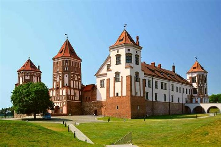 Escorts Vyetka, Belarus — Local Companions
