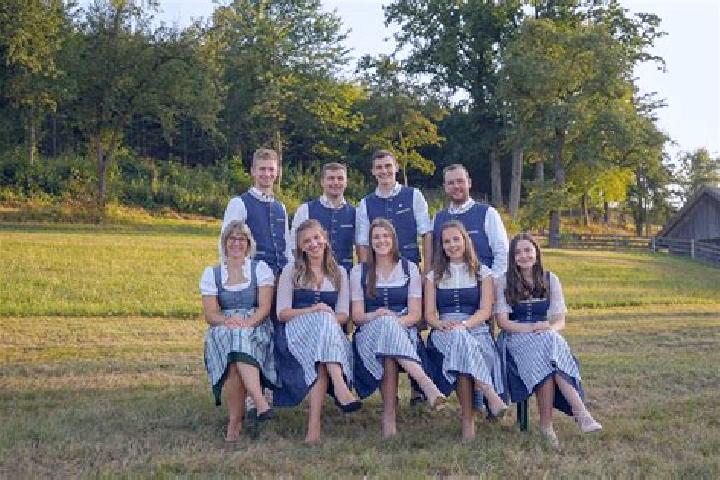Escorts Wakendorf Zwei, Germany — Local Companions