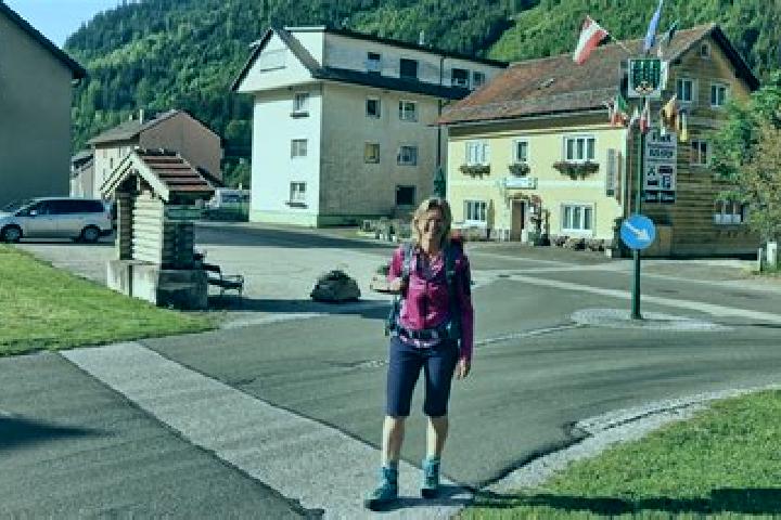 Escorts Wald am Schoberpass, Austria — Local Companions