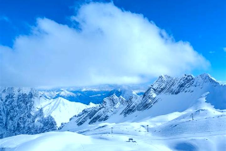 Escorts Warth, Austria — Local Companions
