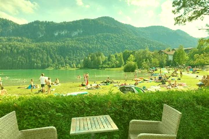 Escorts Weissensee, Germany — Local Companions