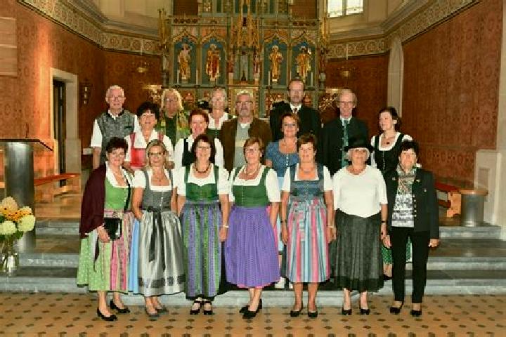 Escorts Weisskirchen an der Traun, Austria — Local Companions