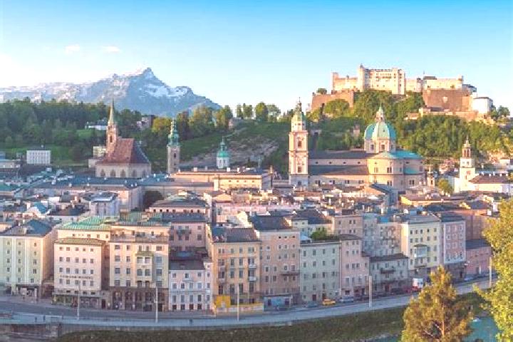 Escorts Weitendorf, Austria — Local Companions