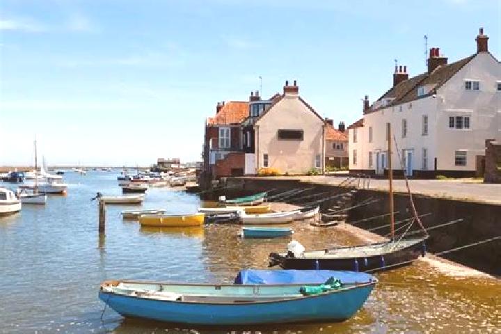 Escorts Wells-next-the-Sea, United Kingdom — Local Companions