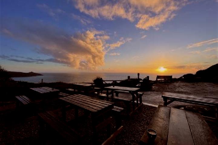 Escorts Wembury, United Kingdom — Local Companions