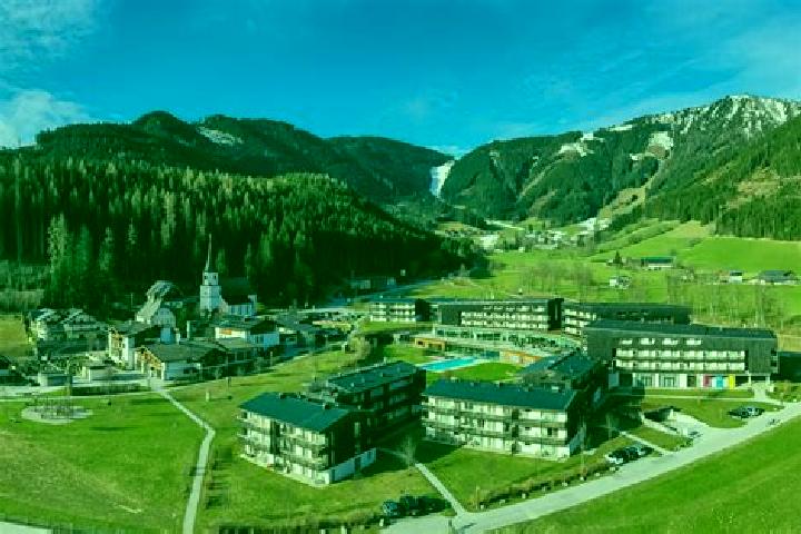 Escorts Werfenweng, Austria — Local Companions