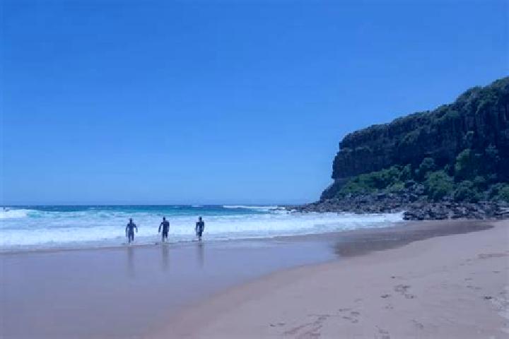Escorts Werri Beach, Australia — Local Companions