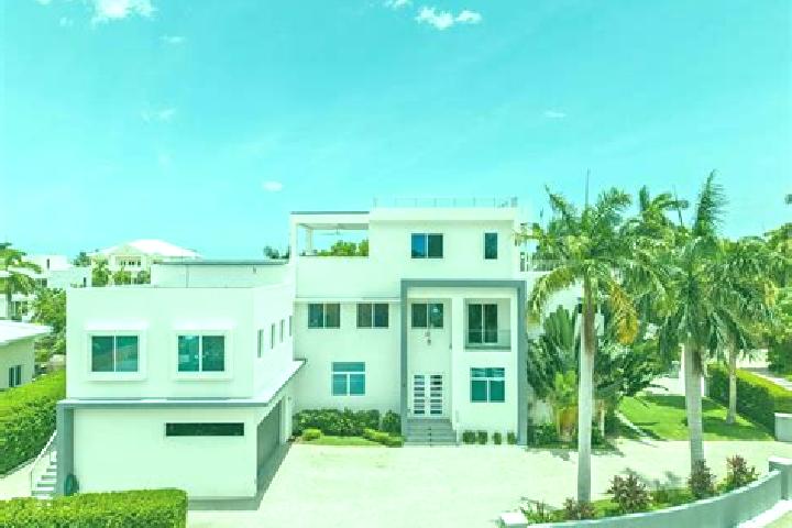Escorts Whitehall Estates, Cayman Islands — Local Companions