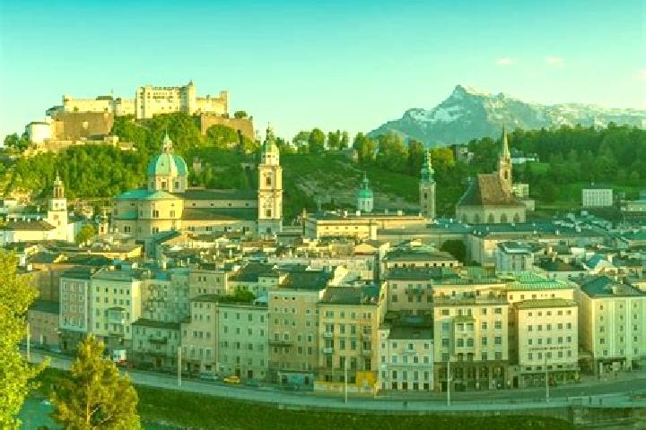 Escorts Wirts, Austria — Local Companions