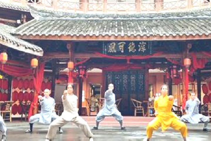 Escorts Xinglin, China — Local Companions