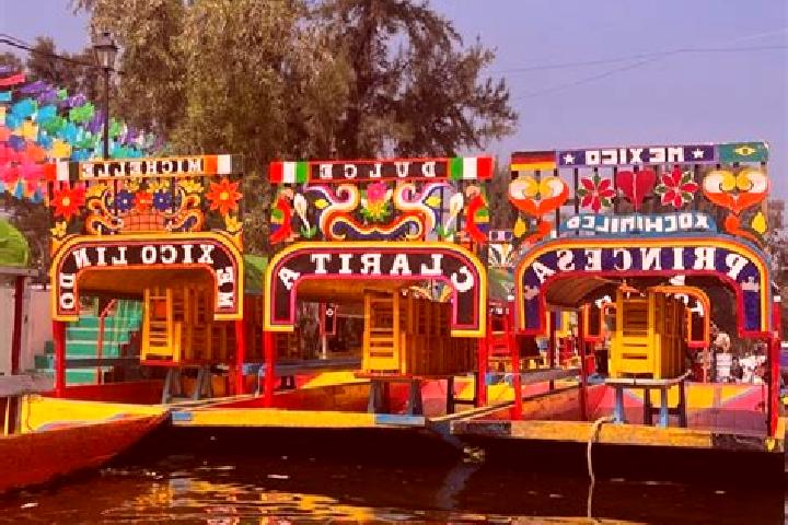 Escorts Xochimilco (Reymundo Enriquez), Mexico — Local Companions