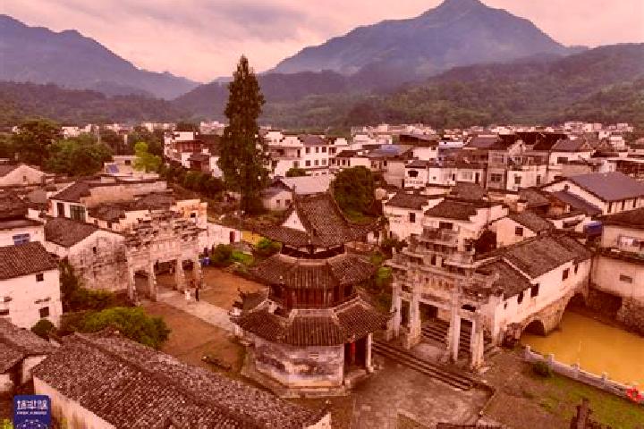 Escorts Xucun, China — Local Companions