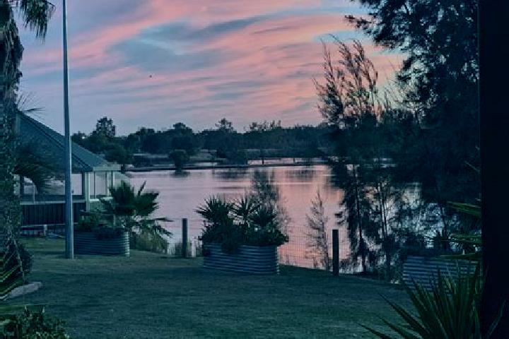 Escorts Yanchep, Australia — Local Companions