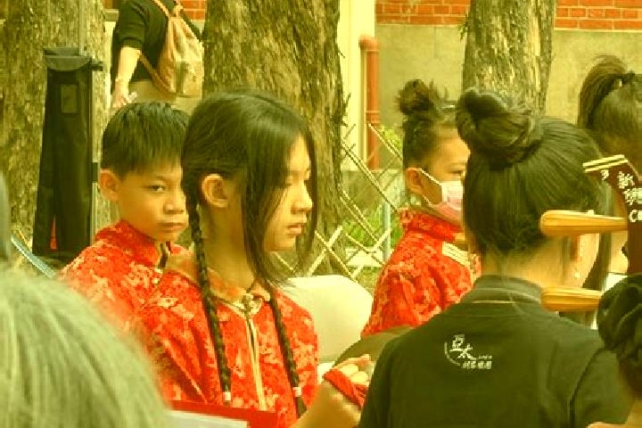 Escorts Yaotang, China — Local Companions