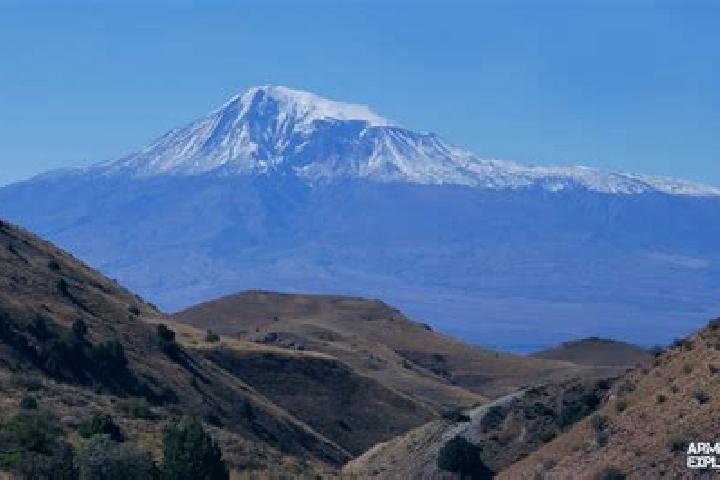 Escorts Yeranos, Armenia — Local Companions