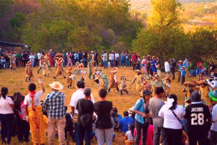 Escorts Yetlancingo, Mexico — Local Companions
