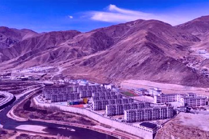 Escorts Yushu, China — Local Companions