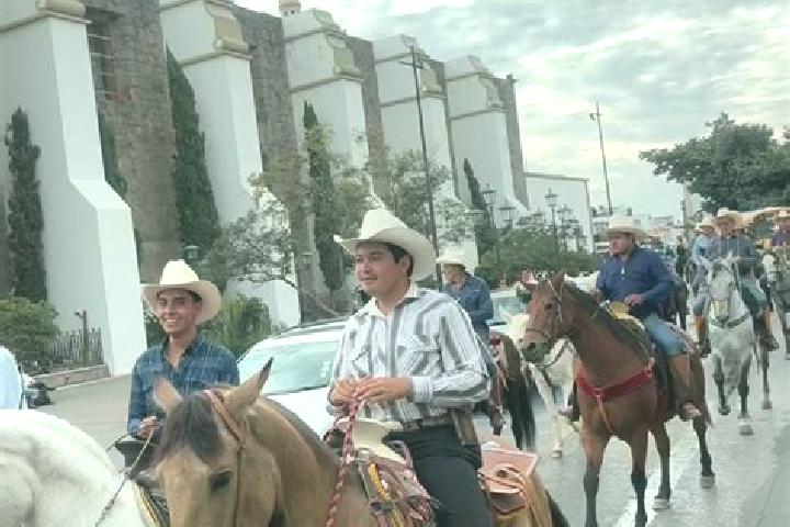 Escorts Zapotlan, Mexico — Local Companions
