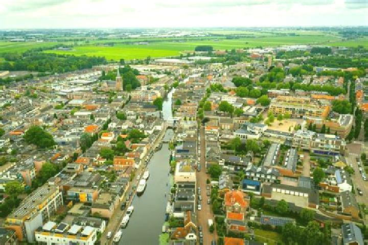 Escorts Zeewolde, Netherlands — Local Companions