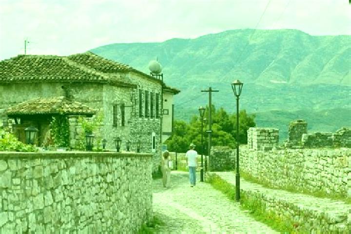 Escorts Zgerbonje, Albania — Local Companions
