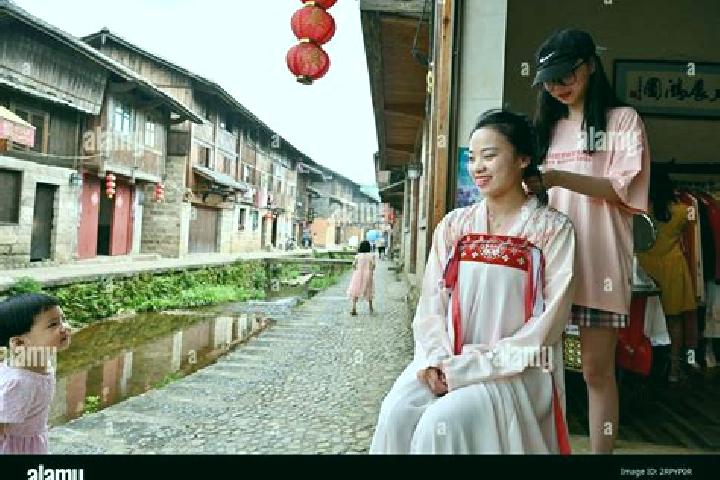 Escorts Ziyun, China — Local Companions