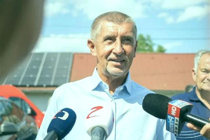 Escorts Zizice, Czech Republic — Local Companions