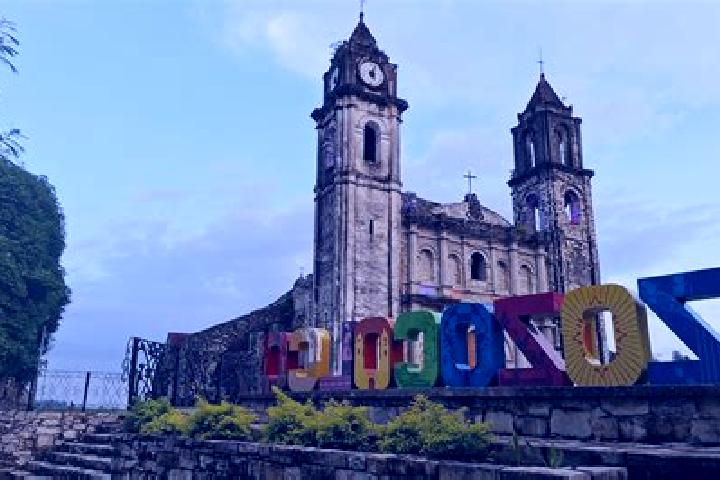 Escorts Zozocolco de Hidalgo, Mexico — Local Companions
