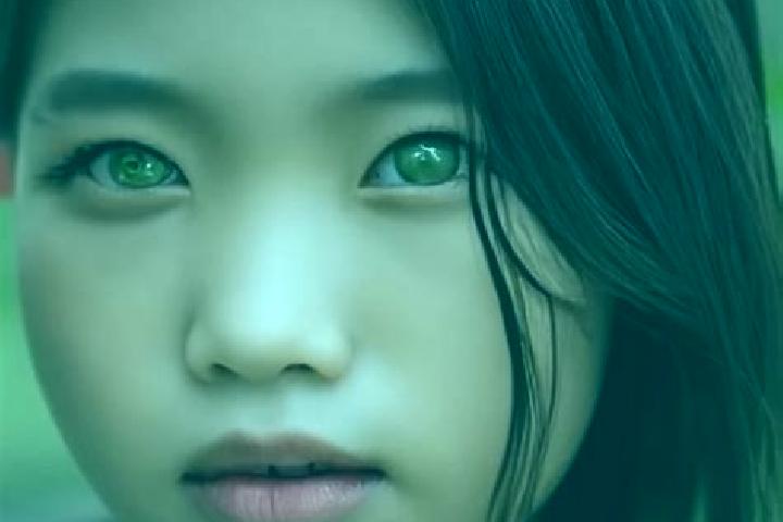 Eva, 20, a black green-eyed asian companion based in Gaona. Offering Dinner Date, CIM, 69. Available for incall and outcall, day and evening dates.