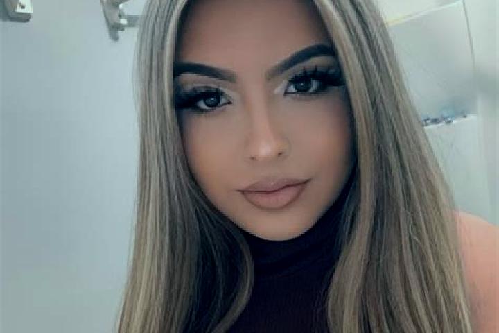 Eva, 20, a blonde brown-eyed latina companion based in Gemeaux. Offering Striptease, CIM, BDSM, Prostate Massage. Available for incall and outcall, day and e...