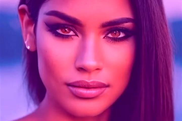 Eva, 20, a dark blonde amber-eyed latina companion based in Namrole. Offering Overnight, 69, Travel Companion. Available for incall and outcall, overnight bo...