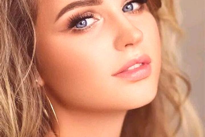 Eva, 20, a dark blonde blue-eyed ebony companion based in Coronel Marcelino Mariduena. Offering Party Girl, Couples, A-Level, Prostate Massage, Tantra. Avail...
