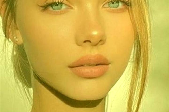 Eva, 20, a dark blonde blue-eyed indian companion based in Carbajales de Alba. Offering Duos, 69, Dinner Date. Available for incall and outcall, overnight bo...