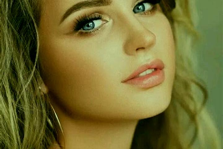 Eva, 20, a dark blonde blue-eyed mediterranean companion based in Guzhan. Offering A-Level, Deep French Kissing, Overnight, Erotic Massage, OWO. Available fo...