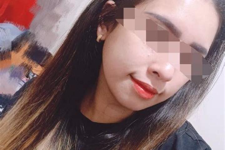 Eva, 20, a red dark-eyed mixed companion based in Guichainville. Offering Fetish, Travel Companion, Erotic Massage, Domination. Available for incall and outc...