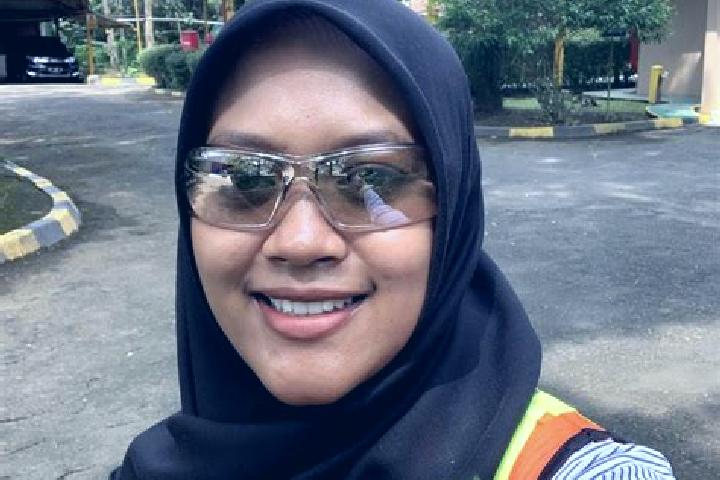 Eva, 20 — Escort in Cimapag, Indonesia