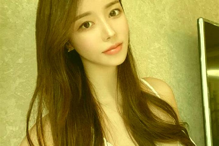 Eva, 20 — Escort in Glanamman, United Kingdom