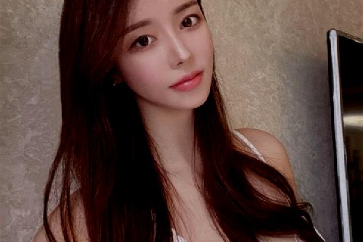 Eva, 20 — Escort in Lengji, China