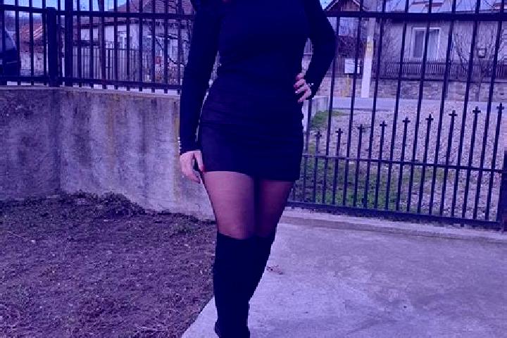 Eva, 20 — Escort in Nasaud, Romania