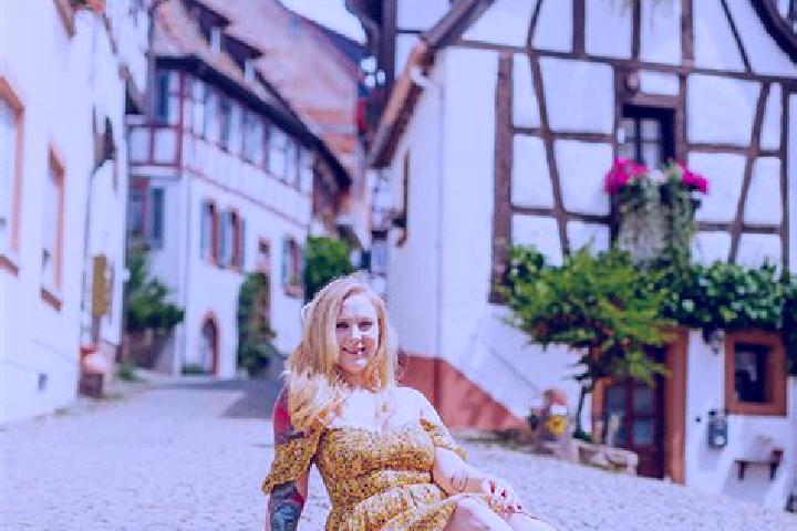 Eva, 20 — Escort in Neuleiningen, Germany
