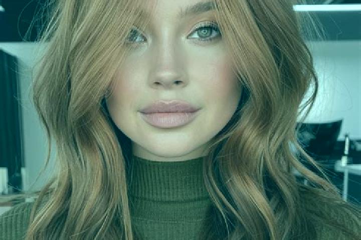 Eva, 21, a auburn hazel-eyed slavic companion based in Praticello di Gattatico. Offering Couples, Fetish, Overnight. Available for incall and outcall, overni...