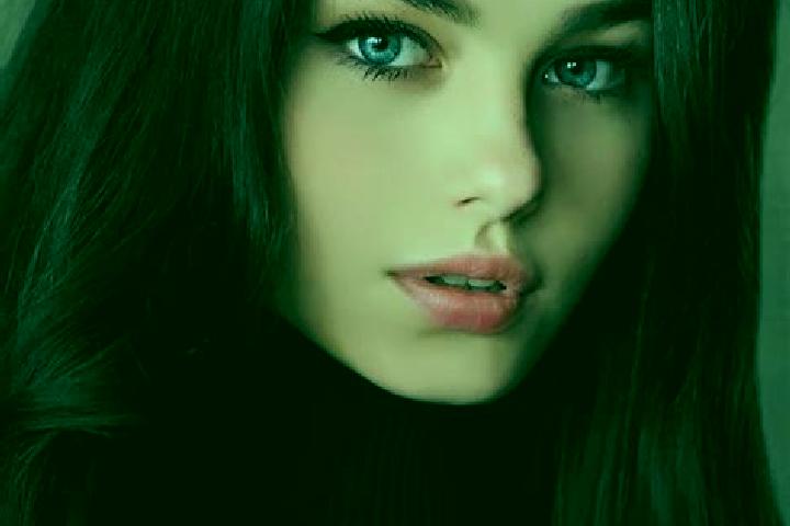 Eva, 21, a black grey-eyed slavic companion based in Shahr-e Safa. Offering Travel Companion, GFE. Available for incall and outcall, day and evening dates.