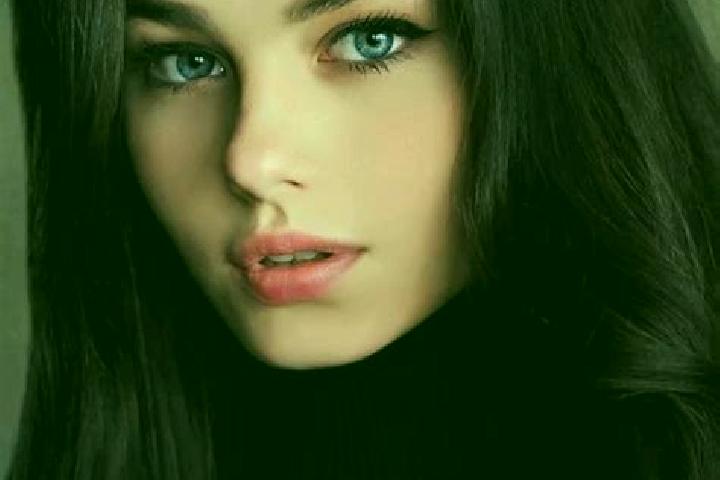 Eva, 21, a brunette grey-eyed slavic companion based in Qal at Salih. Offering Travel Companion, Dinner Date, Tantra, BDSM. Available for incall and outcall,...