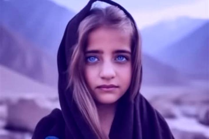 Eva, 21, a dark blonde amber-eyed middle eastern companion based in Naramata. Offering Travel Companion, Roleplay, Girlfriend Experience. Available for incal...