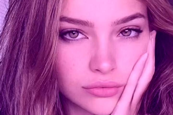 Eva, 21, a dark blonde hazel-eyed mixed companion based in Barro Alto. Offering GFE, Deep French Kissing, Girlfriend Experience. Available for incall and out...