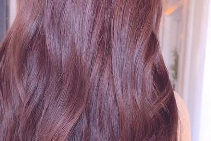 Eva, 21, a red brown-eyed middle eastern companion based in Czulow. Offering Travel Companion, Party Girl, Overnight. Available for incall and outcall, day a...