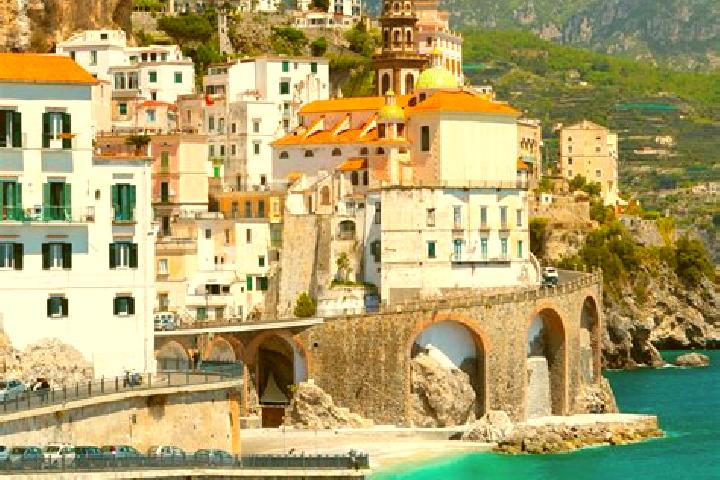 Eva, 21 — Escort in Ari, Italy