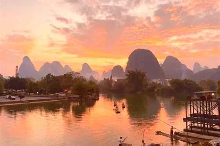Eva, 21 — Escort in Fushui, China