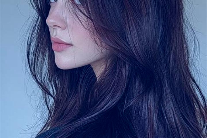 Eva, 22, a auburn dark-eyed asian companion based in Casalini. Offering Party Girl, A-Level, Travel Companion. Available for incall and outcall, day and even...
