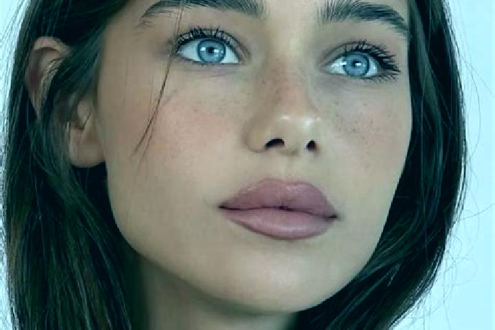 Eva, 22, a brunette blue-eyed middle eastern companion based in Parenca Wetan. Offering Girlfriend Experience, Domination, Massage, GFE, CIM. Available for i...
