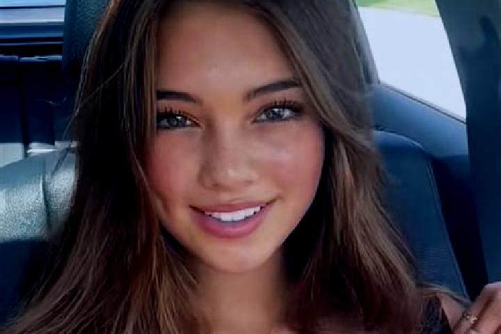 Eva, 22, a brunette grey-eyed mediterranean companion based in Gulf Breeze. Offering Fetish, Duos, A-Level, Prostate Massage. Available for incall and outcal...